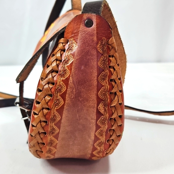 Handcrafted Vintage Brown Leather Braided Floral Bag - Picture 5 of 7